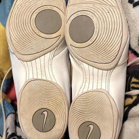 Nike Cheer Unite Shoes - Picture 3 of 3